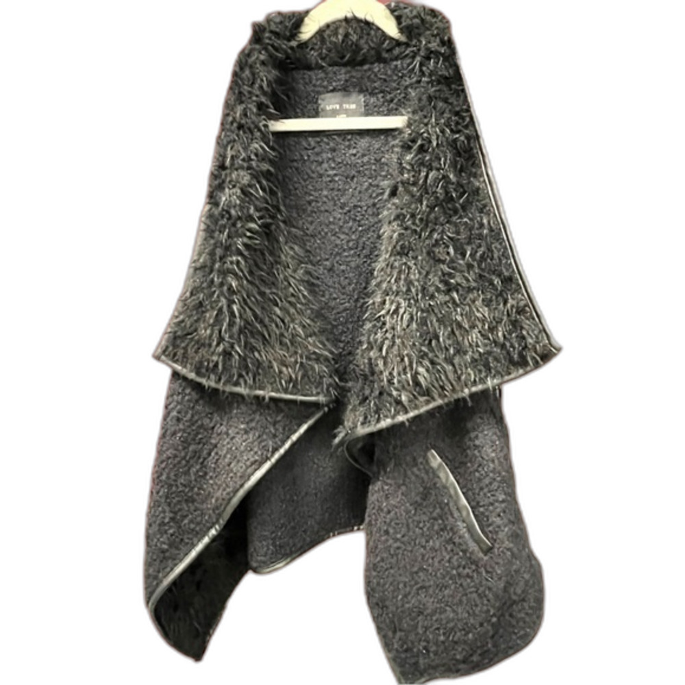 VINTAGE SHERPA Faux Fur Draped Open Front with Pockets LOVE TREE COZY VEST Black